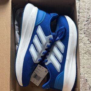 Bid Kids Adidas Blue UltraRun 5 J Running Shoes New With Tag (in box)